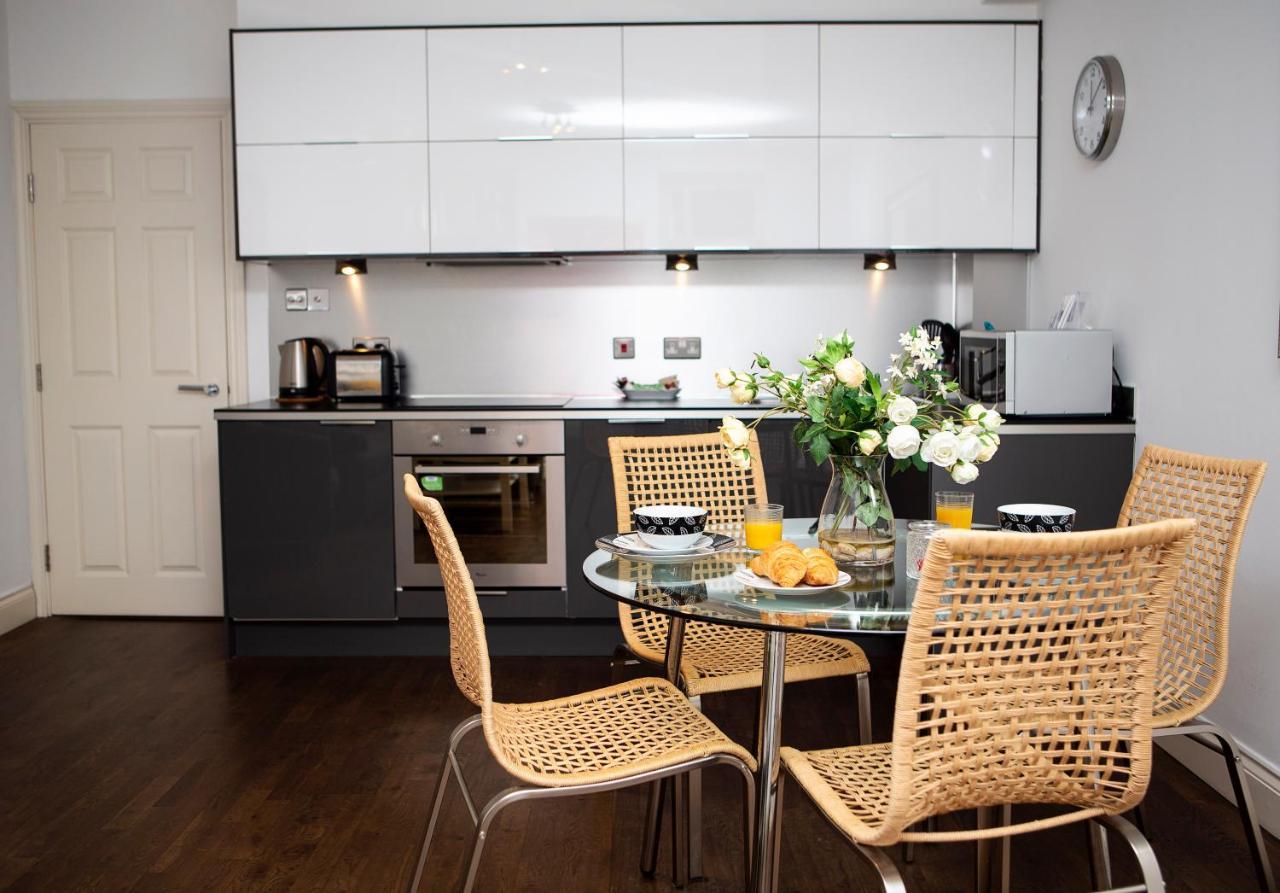 Apt 2, Trafalgar Square 2nd Floor By Indigo Flats *